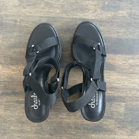 Charles by Charles David Vast Webbing Platform Sandals - Picture 7 of 9